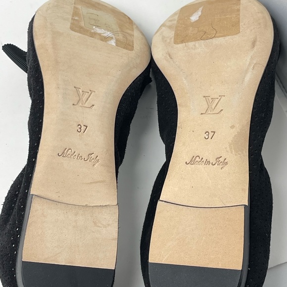 Louis Vuitton Flats! - Picture 3 of 10